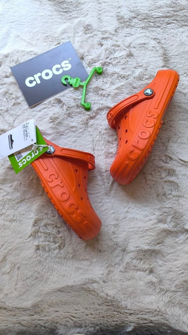 Canlı Turuncu Crocs Rahat ve Şık Sandalet — görsel 3/8
