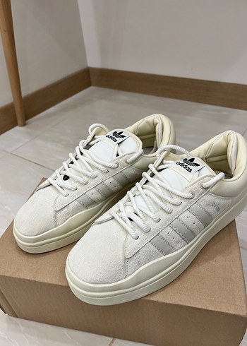 43 Beden Beyaz Adidas Düz Taban Spor Ayakkabı
