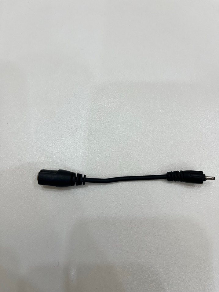 Minimalist Siyah Erkek Piercing - Görsel 3