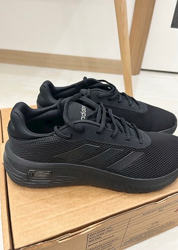 Adidas 42.5