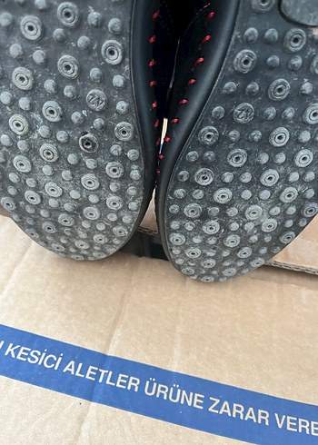 Kırmızı Bağcıklı Siyah Erkek Ayakkabı - Görsel 5