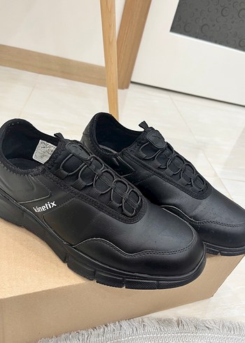 Kinetix Siyah Minimal Sneaker