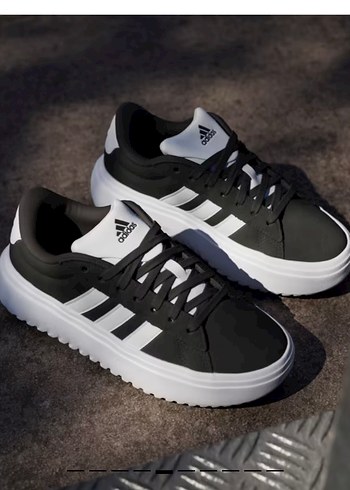 Adidas Core Black Beyaz Spor Ayakkabı - Görsel 2