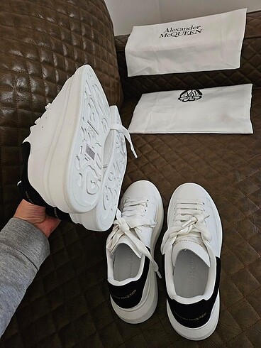 37 Beden Alexander McQUEEN