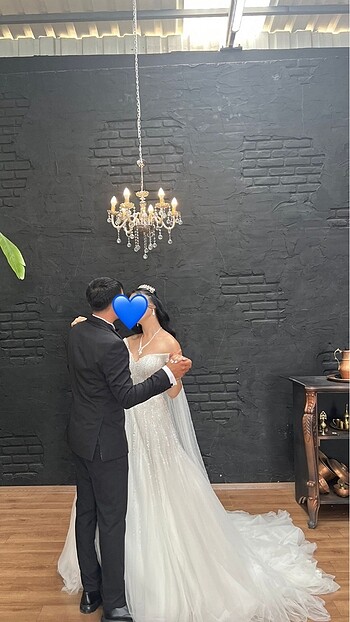38 Beden beyaz Renk Helen model a kesim tarlatanlı gelinlik