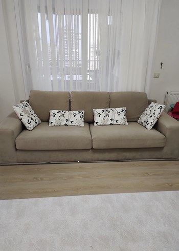 Koltuk takımı- yemek masası - vitrin - Görsel 3