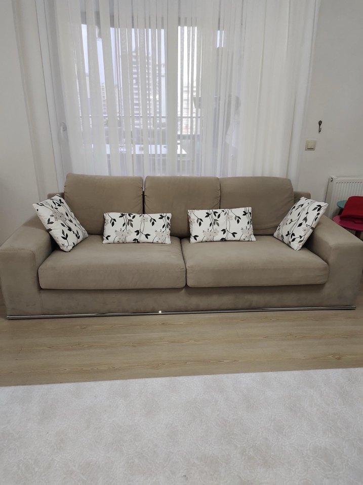 Koltuk takımı- yemek masası - vitrin - Görsel 3