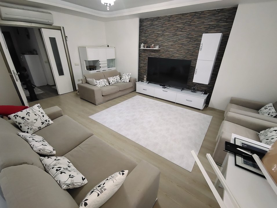 Koltuk takımı- yemek masası - vitrin - Görsel 5