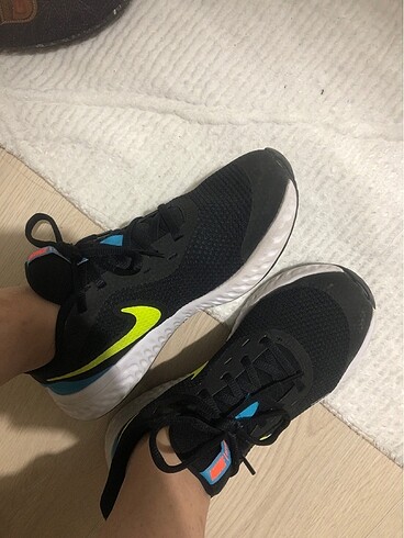 Nike koşu ayakkabısı 38.5 numara