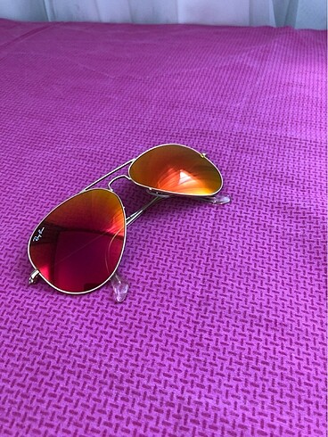 Ray ban güneş gözlüğü çok renkli