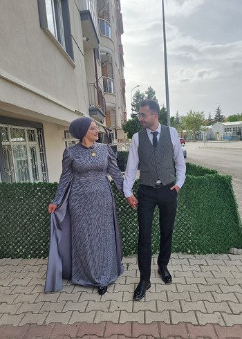 Uzun Gri Etnik Desenli Sade Notalı abiye - Görsel 2