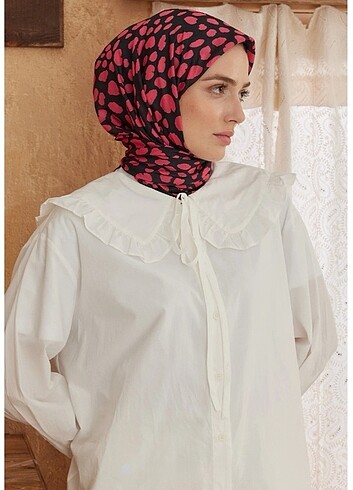 Leopar desenli eşarp 