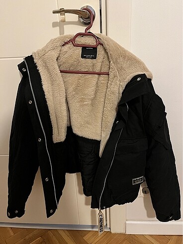Bershka mont