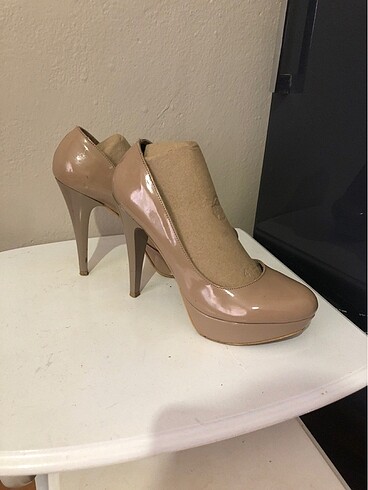 39 Beden Bej rengi stiletto
