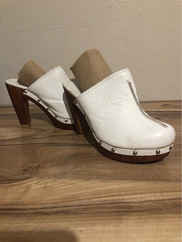 Topuklu ayakkabı - Görsel 4