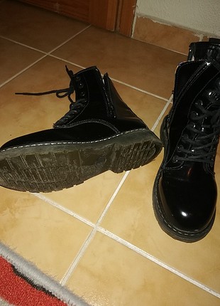 36 Beden siyah Renk Rugan Bot