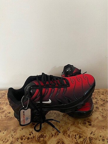 NİKE AİR TN (AIR MAX PLUS)