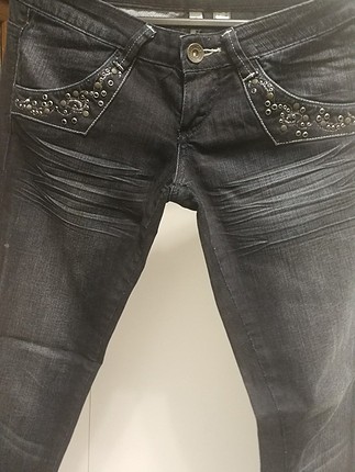 mango taş işlemeli kot pantolon