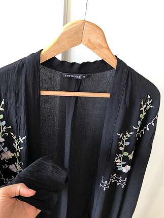 40 Beden siyah Renk Doğal Kumaşlı Kimono