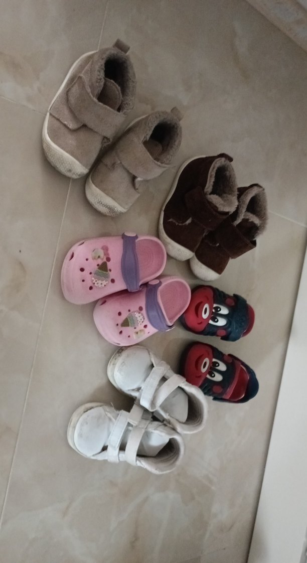 Kız Çocuk Pembe Cırtcırtlı Terlik ayakkabı çeşitleri - Görsel 2