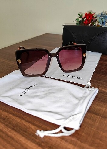 GUCCİ GÜNEŞ GÖZLÜĞÜ 