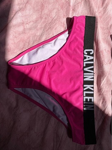 l Beden Pembe bikini