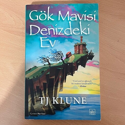 Gök Mavisi Denizdeki Ev