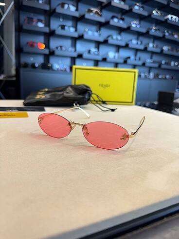 FENDİ LUXURY SUNGALLES GÖZLÜK