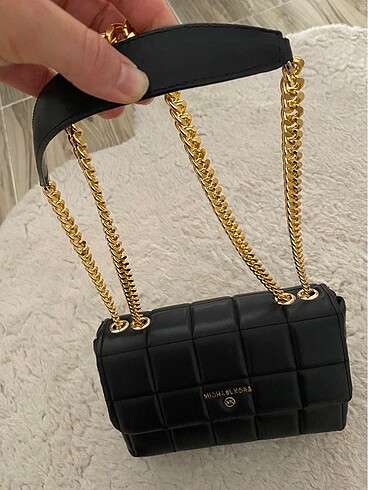 Beden siyah Renk Michael Kors zincirli Kapitone kol çantası