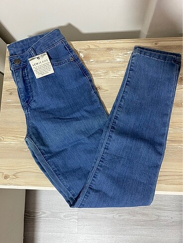 LCW jeans