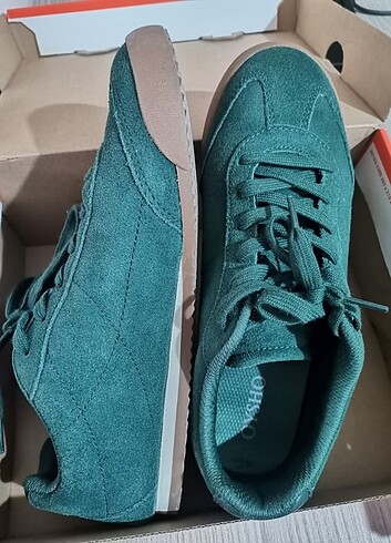 39 Beden yeşil Renk Oysho sneaker 