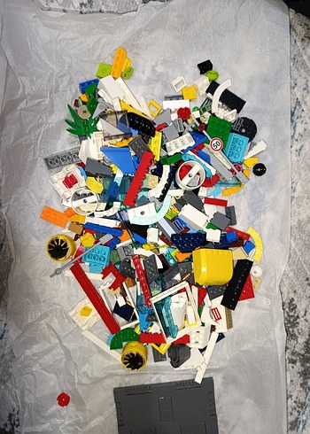 400-450 parça var hepsi orjinal lego - Görsel 4