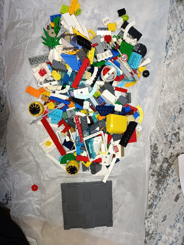 400-450 parça var hepsi orjinal lego - Görsel 5