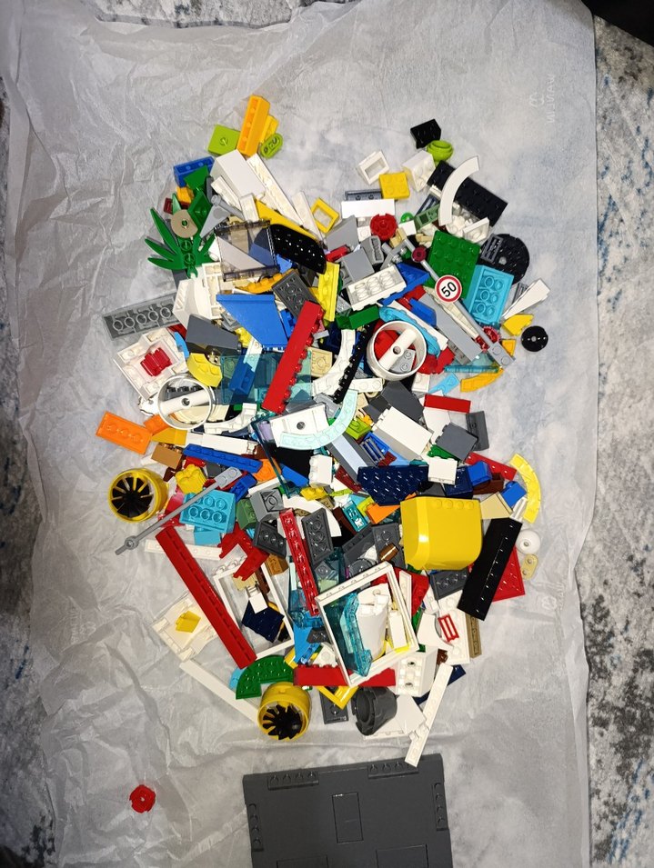 400-450 parça var hepsi orjinal lego - Görsel 4