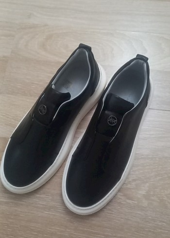 Hotiç Siyah Deri Slip On Sneaker