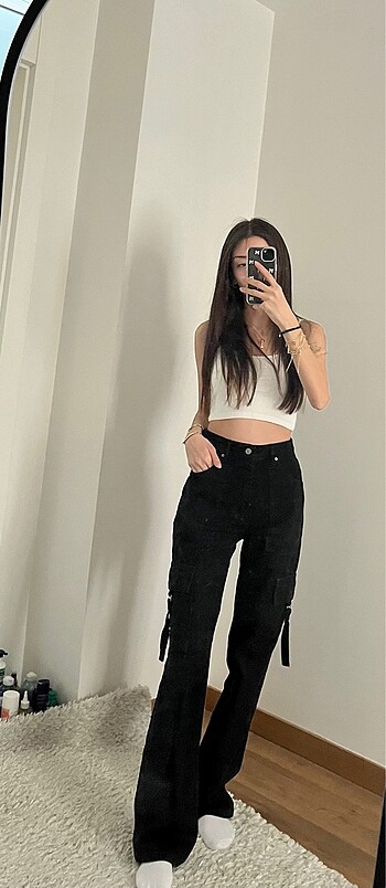 32 Beden siyah kargo cepli jean