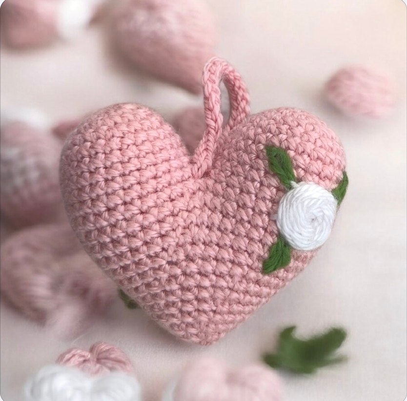 El Örgüsü Pembe Kalp anahtarlık veya charm - Görsel 2