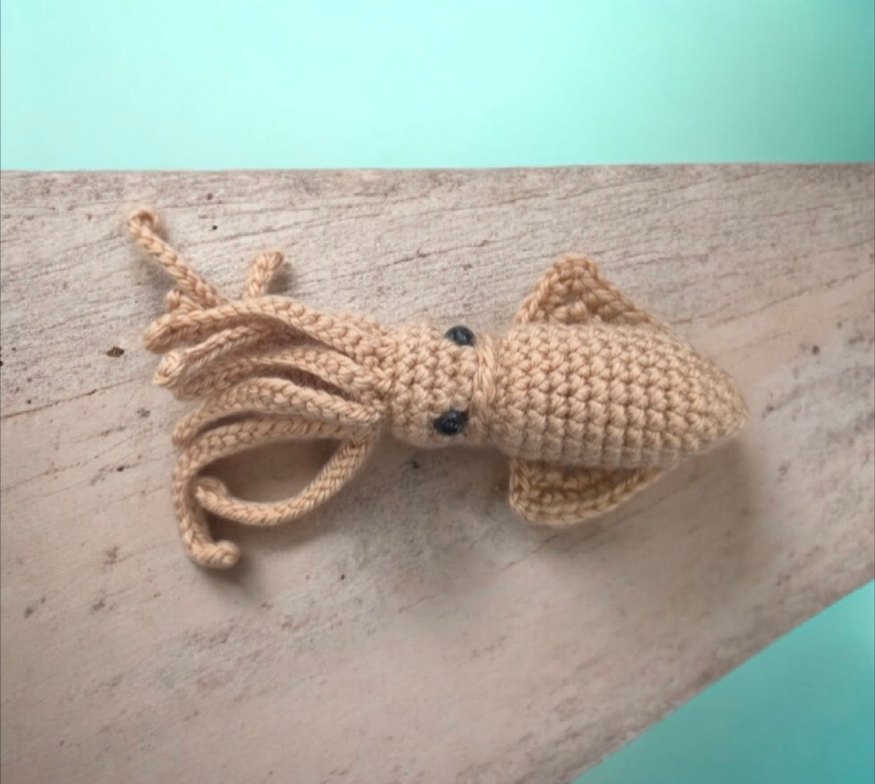 amigurumi örgü kalamar anahtarlık veya charm - Görsel 4