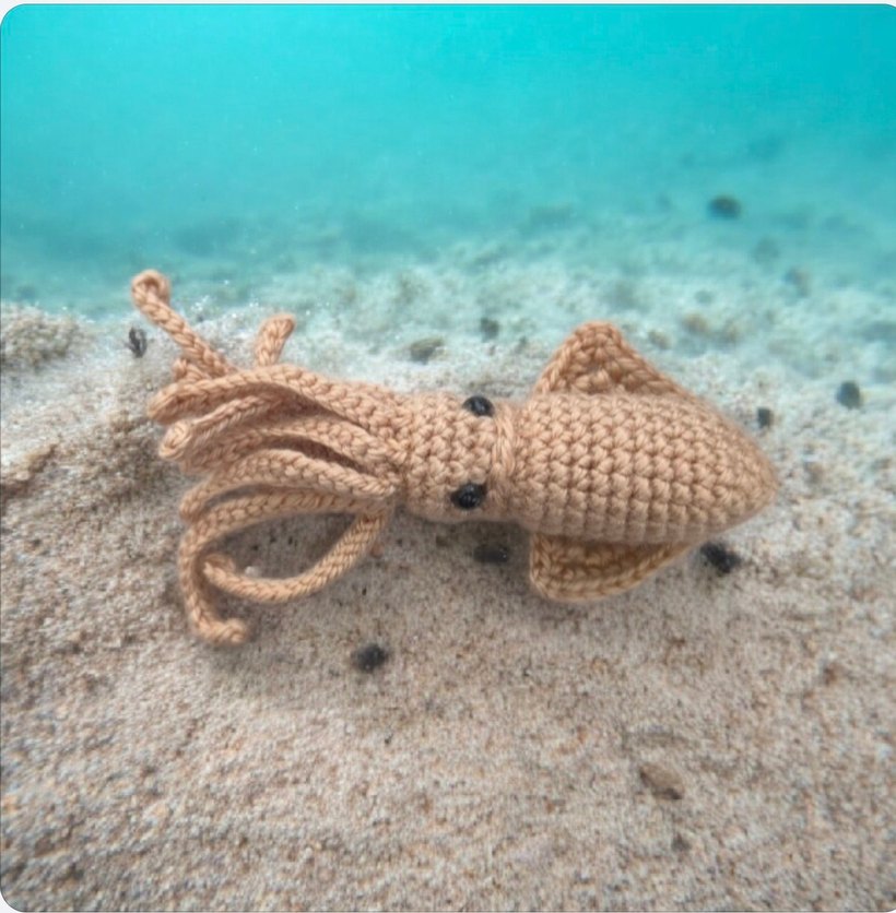 amigurumi örgü kalamar anahtarlık veya charm - Görsel 2