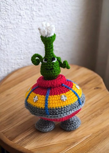 amigurumi örgü uzaylı ve gemisi oyuncak - Görsel 3