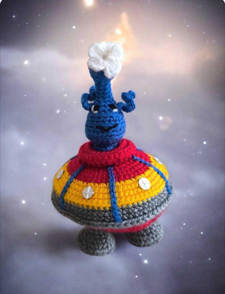 amigurumi örgü uzaylı ve gemisi oyuncak - Görsel 2