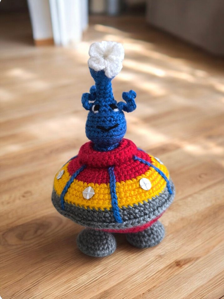 amigurumi örgü uzaylı ve gemisi oyuncak - Görsel 3