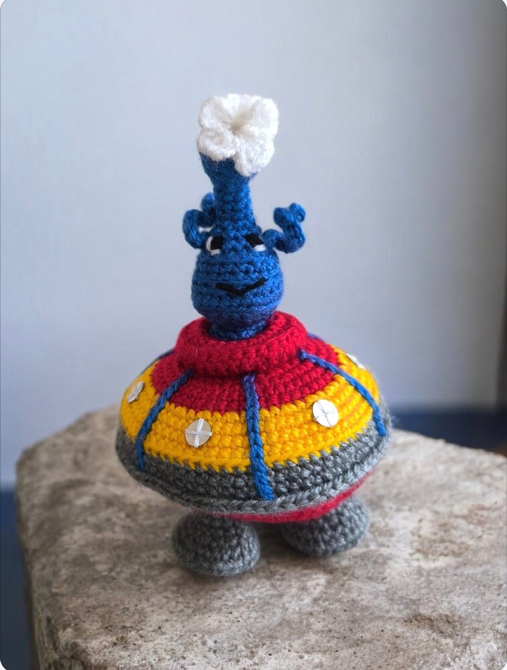 amigurumi örgü uzaylı ve gemisi oyuncak - Görsel 4