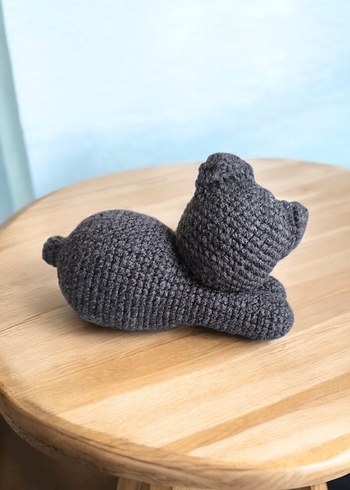 amigurumi örgü oyuncak gri kedi - Görsel 2