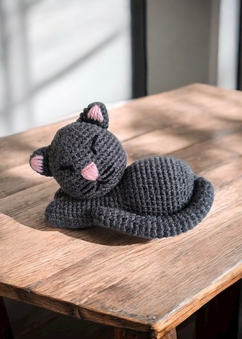 Gri Örgü Amigurumi Kedi Oyuncak - Görsel 3