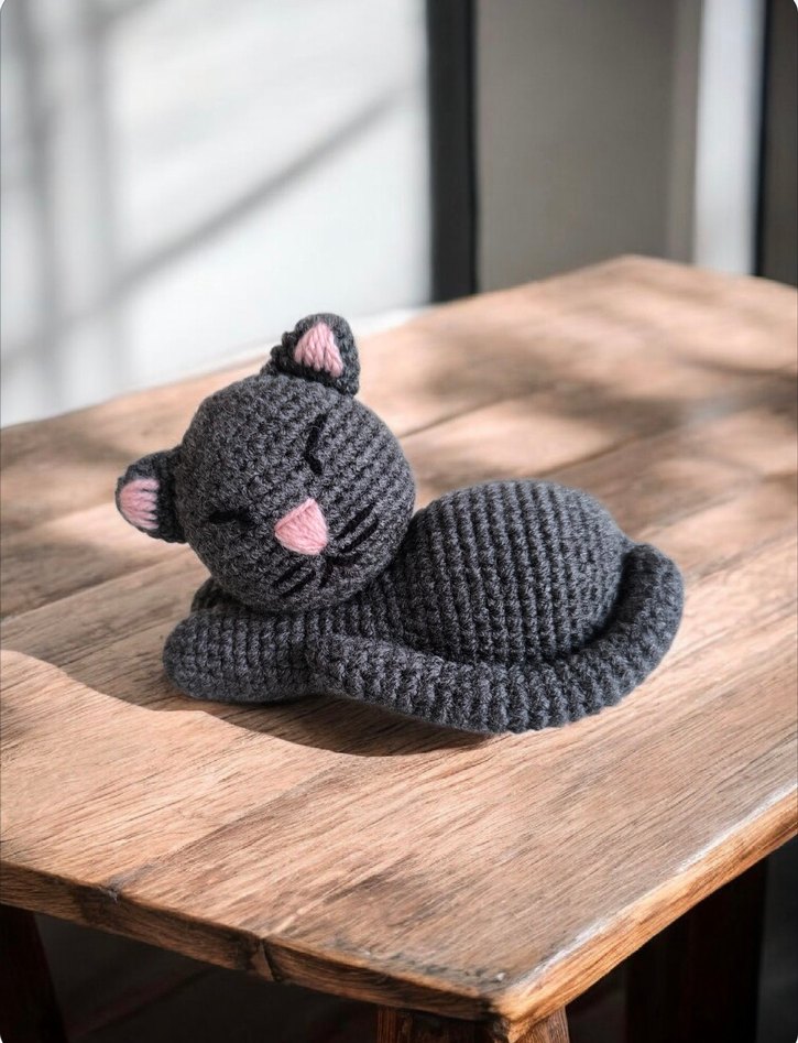Gri Örgü Amigurumi Kedi Oyuncak - Görsel 3