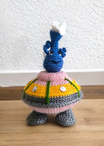 amigurumi uzaylı ve uzay gemisi oyuncak - Görsel 2