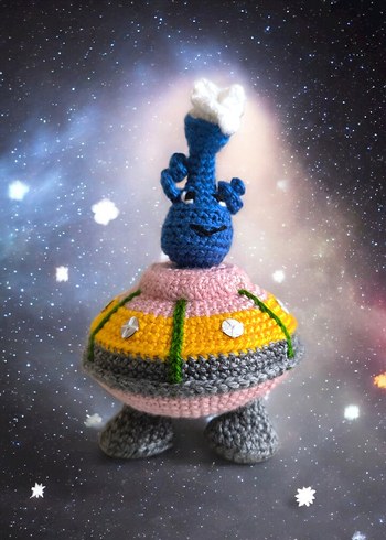amigurumi uzaylı ve uzay gemisi oyuncak - Görsel 3