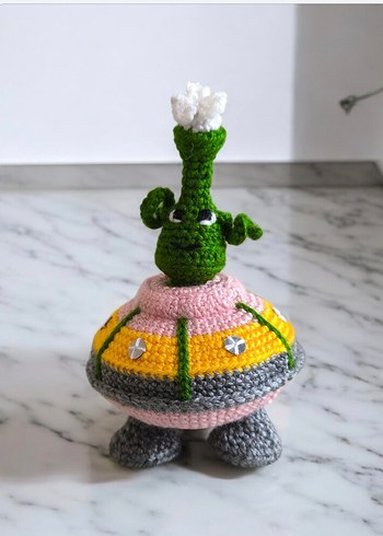 amigurumi uzaylı ve uzay gemisi oyuncak - Görsel 2