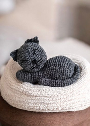 amigurumi örgü oyuncak gri kedi - Görsel 3